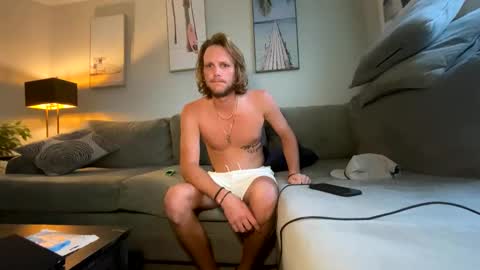 mikeywhite123 online show from September 28, 2025, 10:48 pm