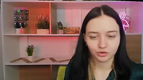 miki_ti online show from November 30, 2025, 9:35 am