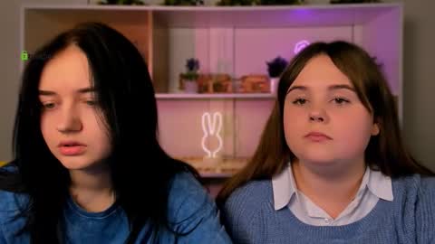 miki_ti online show from December 21, 2025, 7:32 pm