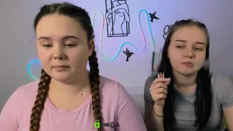 miki_ti online show from January 16, 2026, 7:29 pm