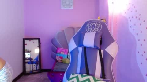 Mikka 3 online show from October 9, 2025, 1:31 pm