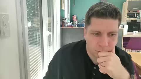 miklp8463 online show from March 31, 2026, 8:48 am