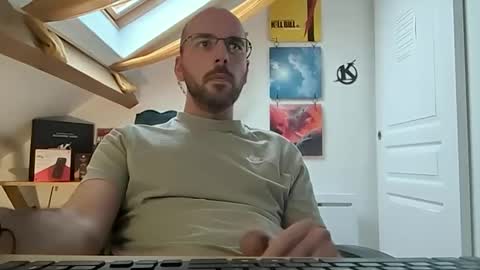 Snapshot of mikmik91 chatting on January 17, 2025, 2:50 pm mikmik91 online show from January 17, 2025, 2:50 pm