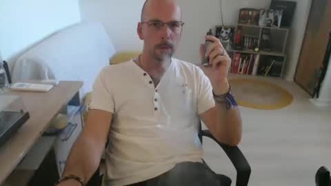 Snapshot of mikmik91 chatting on September 19, 2025, 2:07 pm mikmik91 online show from September 19, 2025, 2:07 pm