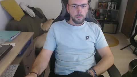 Snapshot of mikmik91 chatting on January 12, 2026, 4:12 pm mikmik91 online show from January 12, 2026, 4:12 pm