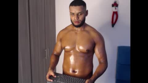 Miky online show from November 26, 2025, 9:27 pm