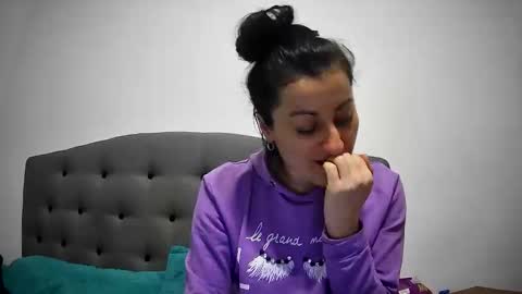 Mikyloveu online show from January 16, 2026, 4:33 pm