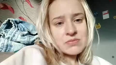 Mila 420 online show from November 15, 2025, 9:28 am