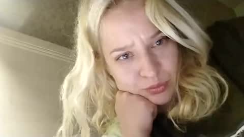Mila 420 online show from May 14, 2026, 10:27 pm