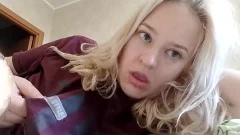 Mila 420 online show from May 27, 2026, 4:53 am