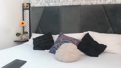 mila_adamss online show from October 5, 2025, 10:13 am