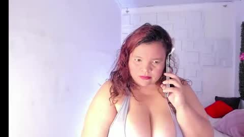 mila_cinnamon13 online show from December 4, 2024, 1:31 pm