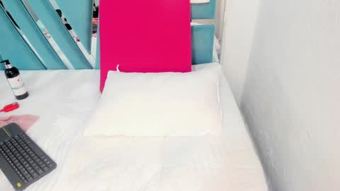 Camila online show from January 14, 2025, 10:12 pm