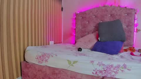 mila_grace_ online show from April 13, 2026, 6:46 pm