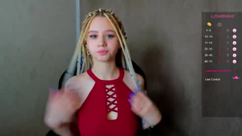 mila_kinor online show from December 14, 2024, 7:18 am