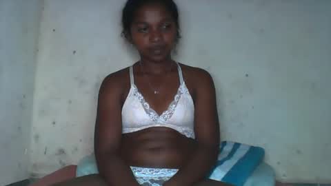 mila_lunah online show from March 18, 2026, 6:44 pm