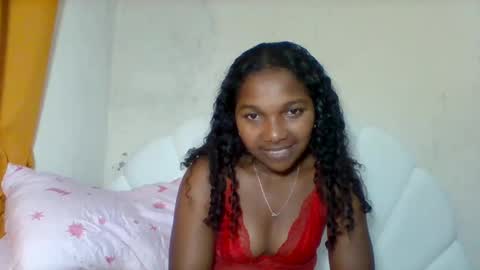 mila_lunah online show from May 19, 2026, 3:29 pm