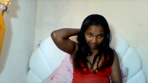 mila_lunah online show from June 14, 2026, 11:45 am