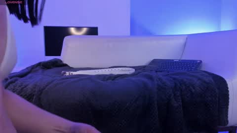 Mila online show from March 8, 2025, 2:19 pm