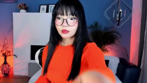 Mila online show from March 18, 2026, 11:35 am