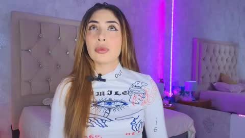 Snapshot of mila_smirnovavk chatting on February 1, 2026, 4:00 am MILA online show from February 1, 2026, 4:00 am