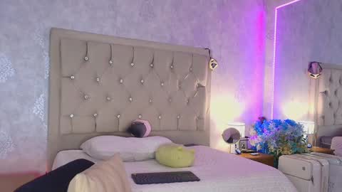  MILA    online show from April 12, 2026, 4:06 am