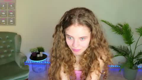 Snapshot of mila_stain chatting on June 14, 2026, 7:32 am Mila online show from June 14, 2026, 7:32 am