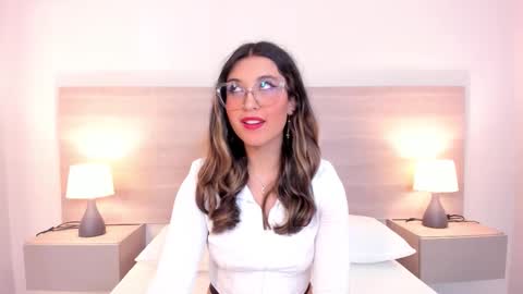 mila_thomass online show from March 4, 2026, 11:16 am