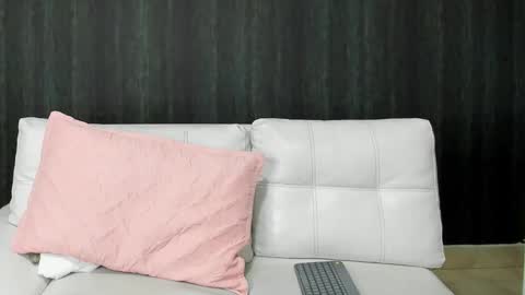          online show from January 29, 2025, 12:01 am