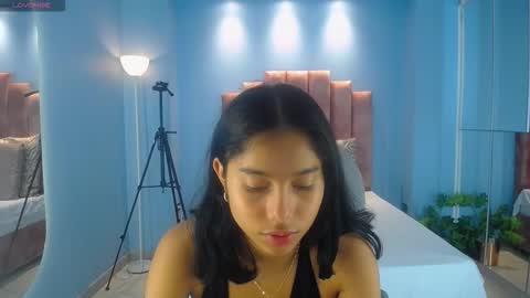 milaa_star online show from February 18, 2026, 3:24 am