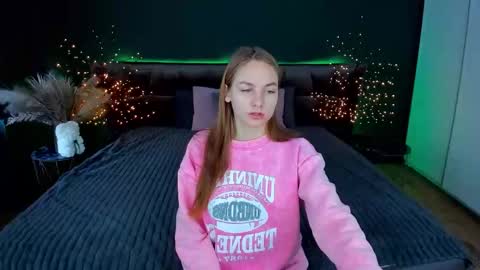 Milla online show from December 3, 2025, 6:54 am