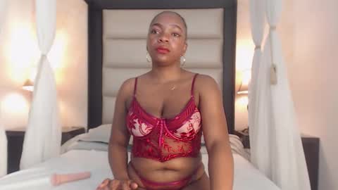 Mila online show from February 6, 2026, 8:12 pm