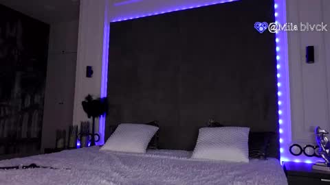 Mila       online show from February 23, 2025, 11:44 am