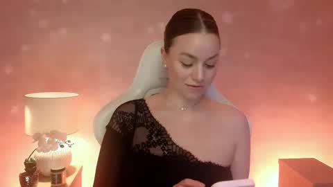 Mila Fleur online show from February 24, 2026, 3:21 pm