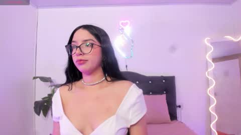 milah_tay online show from February 6, 2026, 11:35 am