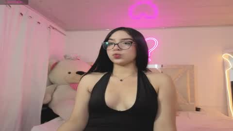 Snapshot of milah_tay chatting on April 25, 2026, 11:35 am milah_tay online show from April 25, 2026, 11:35 am