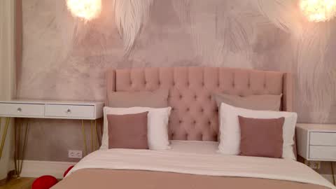 Snapshot of milaleoneli chatting on February 18, 2026, 4:25 pm milaleoneli online show from February 18, 2026, 4:25 pm