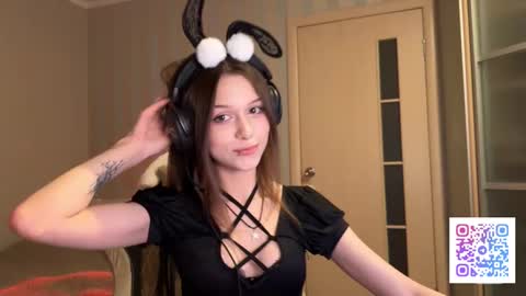 milamiuu online show from February 17, 2026, 4:02 pm