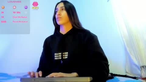 Milane online show from February 12, 2026, 11:49 am