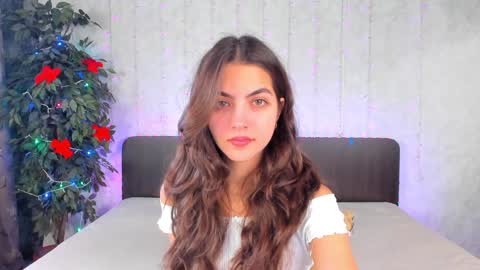 Snapshot of milana_crystal_ chatting on December 19, 2024, 8:23 am Milana online show from December 19, 2024, 8:23 am