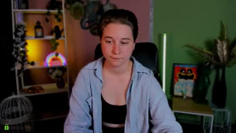 Mila online show from September 10, 2025, 9:20 am