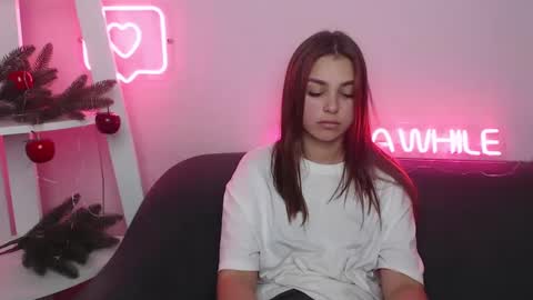 milanaangelas online show from December 29, 2024, 10:56 am