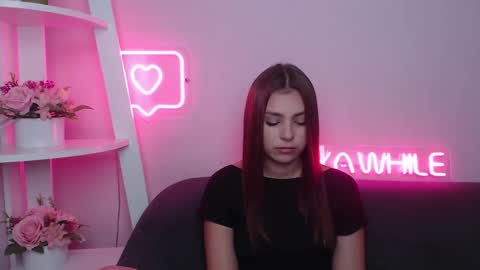 milanaangelas online show from February 17, 2025, 5:36 am