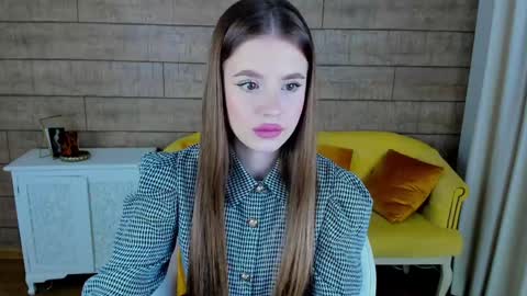 MilanaBalmain online show from January 21, 2025, 4:32 am