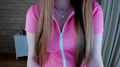 MilanaBalmain online show from January 21, 2025, 2:26 pm