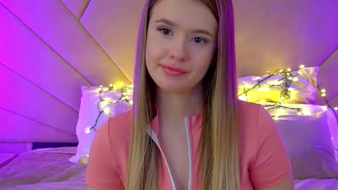 MilanaBalmain online show from March 10, 2025, 2:26 pm