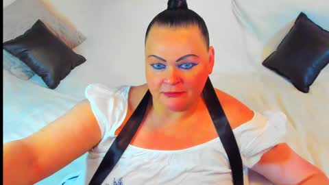 Snapshot of milanabiegert chatting on January 2, 2025, 8:24 pm Lana online show from January 2, 2025, 8:24 pm