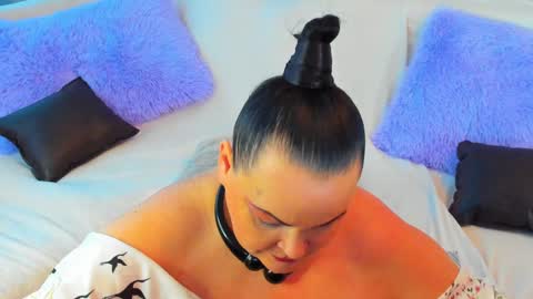 Snapshot of milanabiegert chatting on January 8, 2025, 11:32 am Lana online show from January 8, 2025, 11:32 am