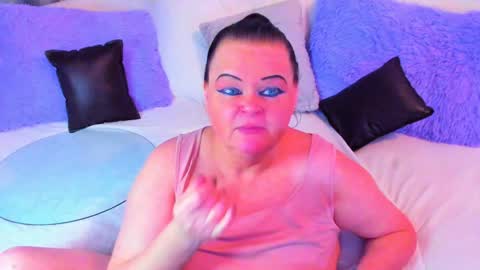 Snapshot of milanabiegert chatting on February 2, 2025, 2:56 pm Lana online show from February 2, 2025, 2:56 pm