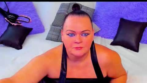 Lana online show from November 23, 2025, 10:37 am